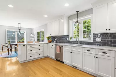 372 Franklin St, Mansfield, MA 02048 - Photo 4