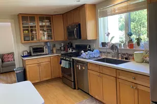 71 Fessenden St, Newton, MA 02460 - Photo 2