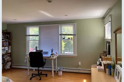 71 Fessenden St, Newton, MA 02460 - Photo 4