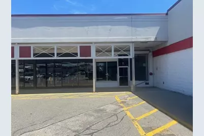 1024 Kings Hwy #4, New Bedford, MA 02745 - Photo 2