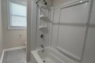 345 Earle St, New Bedford, MA 02746 - Photo 16