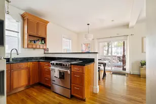52 Plymouth St, Cambridge, MA 02141 - Photo 2