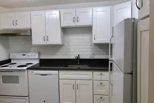 9 Elm St, Acton, MA 01720 - Photo 2