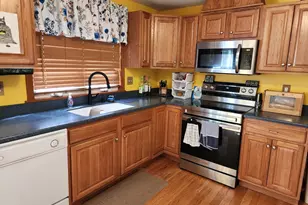 33 Guerin St, Chicopee, MA 01020 - Photo 6