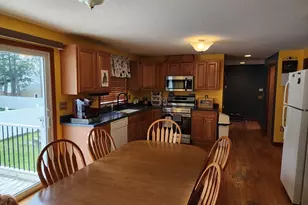 33 Guerin St, Chicopee, MA 01020 - Photo 10