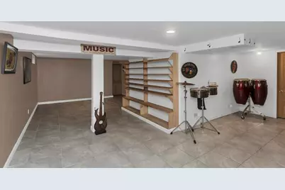 10 Laroche St, Ludlow, MA 01056 - Photo 20