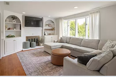 18 Nob Way, Lowell, MA 01852 - Photo 4