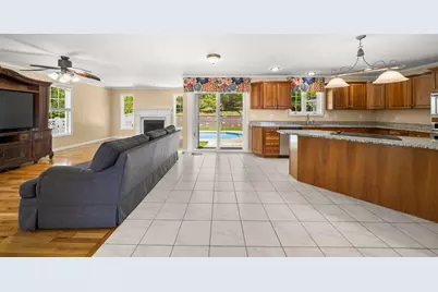 1507 E Mountain Rd, Westfield, MA 01085 - Photo 6