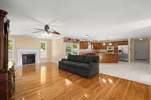 1507 E Mountain Rd, Westfield, MA 01085 - Photo 8