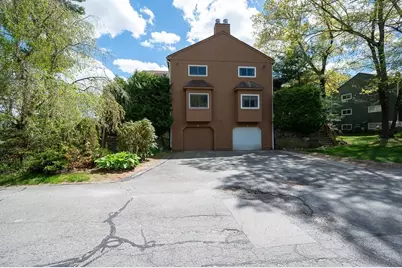 2 Loyalist Dr #2, Uxbridge, MA 01569 - Photo 2