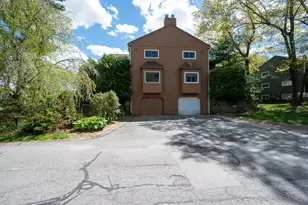 2 Loyalist Dr, Uxbridge, MA 01569 - Photo 2