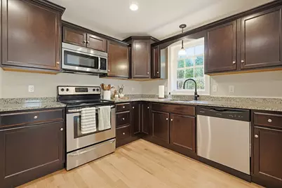 230 Old Center St, Middleborough, MA 02346 - Photo 10