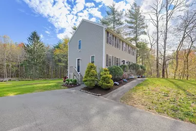 230 Old Center St, Middleborough, MA 02346 - Photo 4