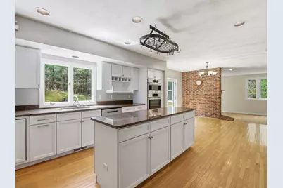 10 Hawk Ridge Rd, Andover, MA 01810 - Photo 4