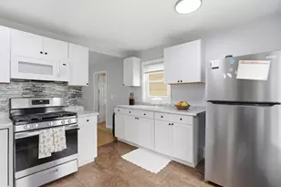 85 Purchase St, Milford, MA 01757 - Photo 2