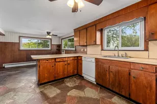 2 Greenbrook Rd, Boston, MA 02136 - Photo 12