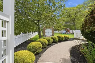 39 Forest St, Saugus, MA 01906 - Photo 32