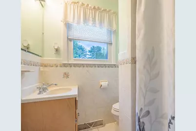 25 Windward Rd, Lowell, MA 01852 - Photo 16