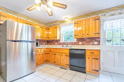 25 Windward Rd, Lowell, MA 01852 - Photo 10