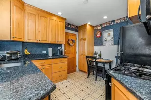 31-33 Cleveland St, Boston, MA 02136 - Photo 8