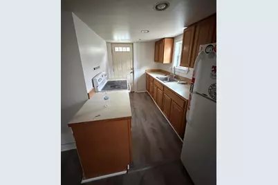 24 Child Street #A, Portsmouth, RI 02871 - Photo 2