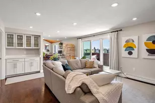 32 Farragut Ave, Somerville, MA 02144 - Photo 4