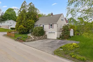 38 Upland St, Auburn, MA 01501 - Photo 2