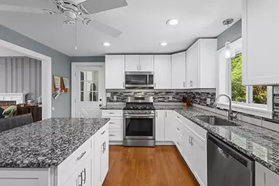 38 Upland St, Auburn, MA 01501 - Photo 8