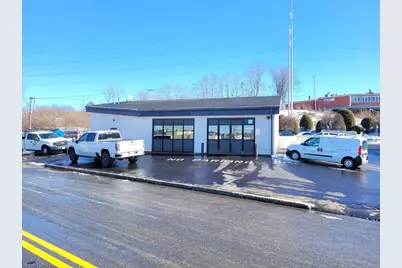 146 W Boylston Dr, Worcester, MA 01606 - Photo 2