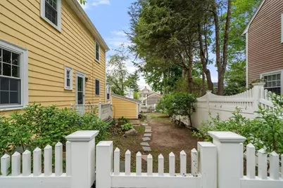 10 Magnolia Rd, Milton, MA 02186 - Photo 20