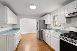 10 Magnolia Rd, Milton, MA 02186 - Photo 8