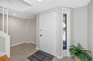 1175 Chestnut St, Newton, MA 02464 - Photo 10