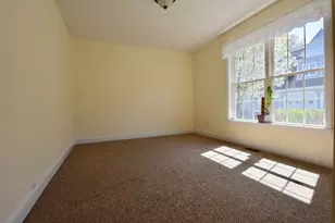 3 Enaya Cir, Worcester, MA 01606 - Photo 2