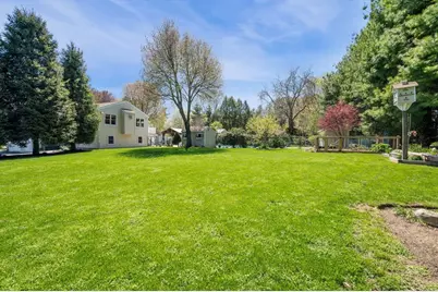 31 Rustic Ln, Reading, MA 01867 - Photo 10