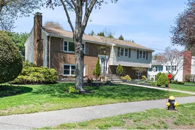 31 Rustic Ln, Reading, MA 01867 - Photo 2