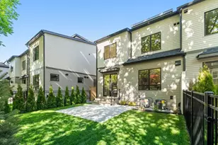 956 Walnut St, Newton, MA 02461 - Photo 4