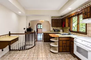 22 Vernon St, Boston, MA 02136 - Photo 8