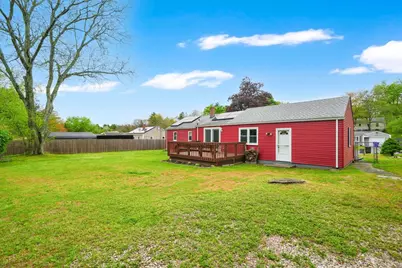 45 Juniper Dr, Springfield, MA 01119 - Photo 8