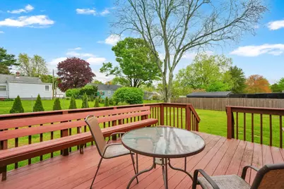 45 Juniper Dr, Springfield, MA 01119 - Photo 6