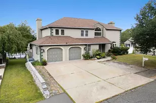 141 Gardiner Rd, Quincy, MA 02169 - Photo 2
