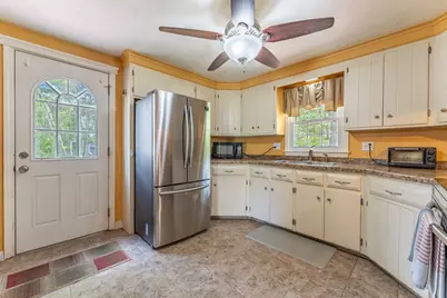 34 Oakhill Ave, Attleboro, MA 02703 - Photo 6