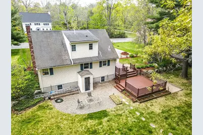 34 Oakhill Ave, Attleboro, MA 02703 - Photo 32
