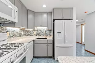 78 Meadow Pond Dr, Leominster, MA 01453 - Photo 8