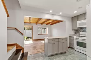 78 Meadow Pond Dr, Leominster, MA 01453 - Photo 1