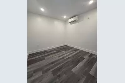 585 Essex St #118, Lynn, MA 01901 - Photo 6