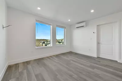 585 Essex St #618, Lynn, MA 01901 - Photo 4