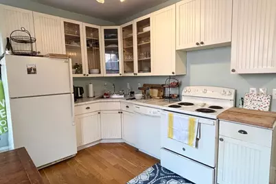 12 Colbourne Cres #12, Brookline, MA 02445 - Photo 10
