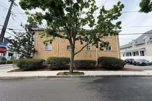 87 Cedar St, Malden, MA 02148 - Photo 4