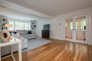 2 Parkwood Rd, Lynnfield, MA 01940 - Photo 8