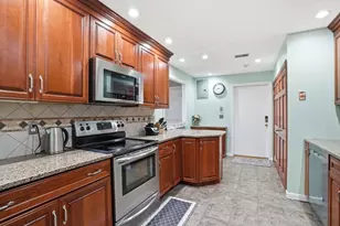 11 Royal Lake Dr, Braintree, MA 02184 - Photo 10
